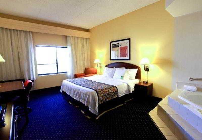 Courtyard Detroit Brighton Hotel Kamer foto
